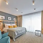 32 Old Town 4*