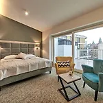 32 Old Town 4* Cracovia