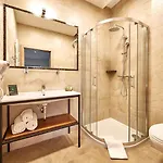 32 Old Town 4* Krakow