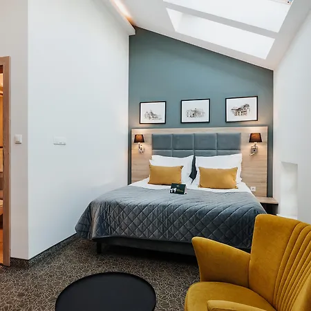 32 Old Town Hotel Krakow