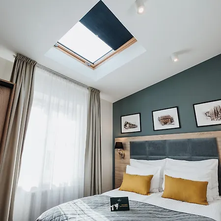 32 Old Town Hotell 4*