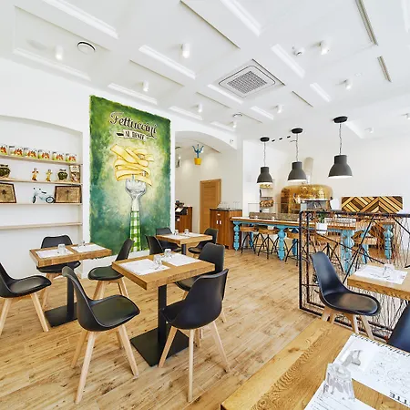 Hotel 32 Old Town Cracóvia