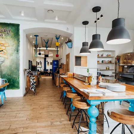 Hotel 32 Old Town 3*