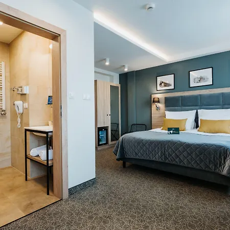 32 Old Town Hotell