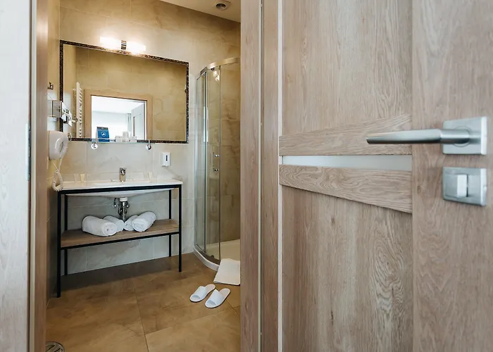 32 Old Town מלון 4*