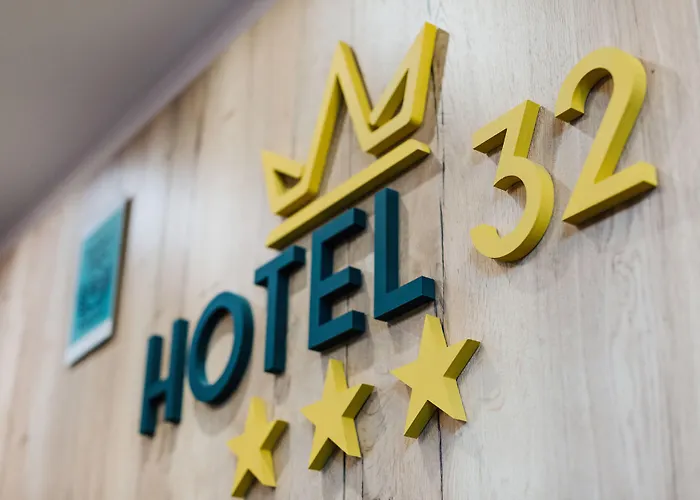 32 Old Town מלון 4*