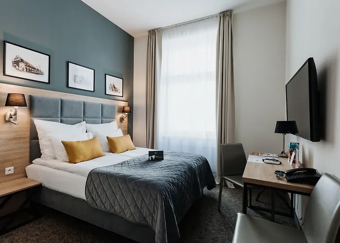 Hotel 32 Old Town 4*