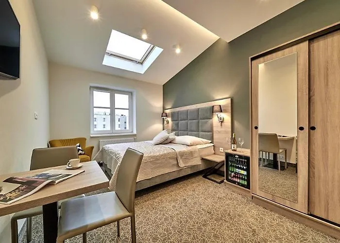 Hotel 32 Old Town 4*