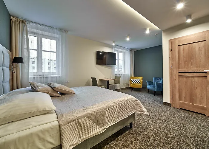 32 Old Town מלון 4*