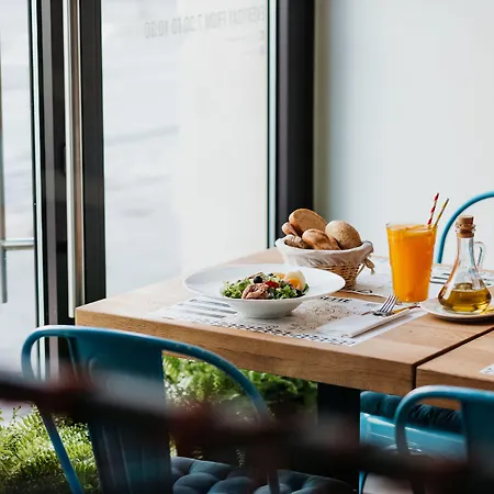 Hotel 32 Old Town 4*