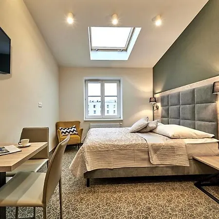 Hotel 32 Old Town 4*