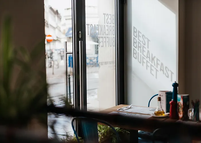 32 Old Town Hotel 4*