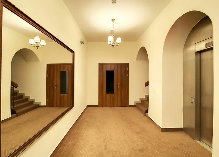 32 Old Town 4* Krakau